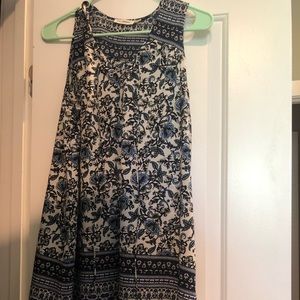 Blue floral pattern shift dress